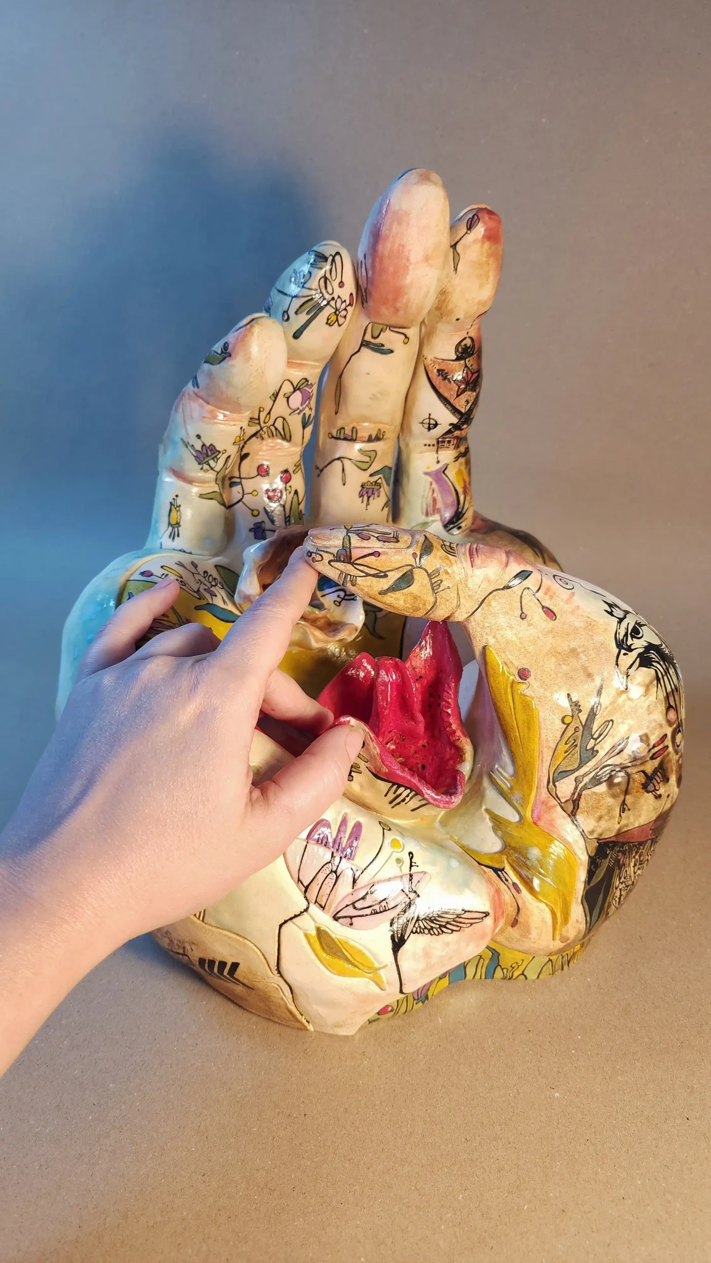 Featured image of LOVING HANDS: tribute to the UAE Armed Forces