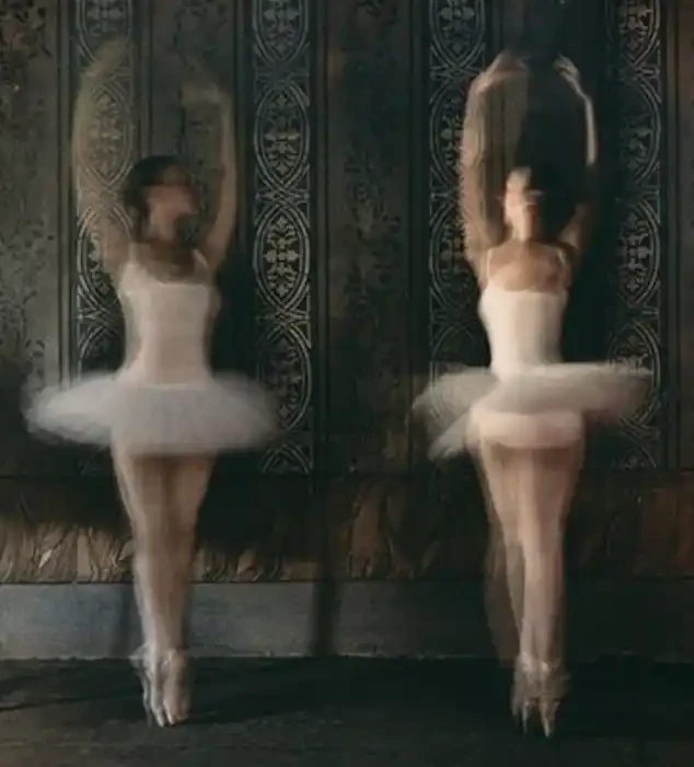 THE BALLERINAS’ REHEARSAL